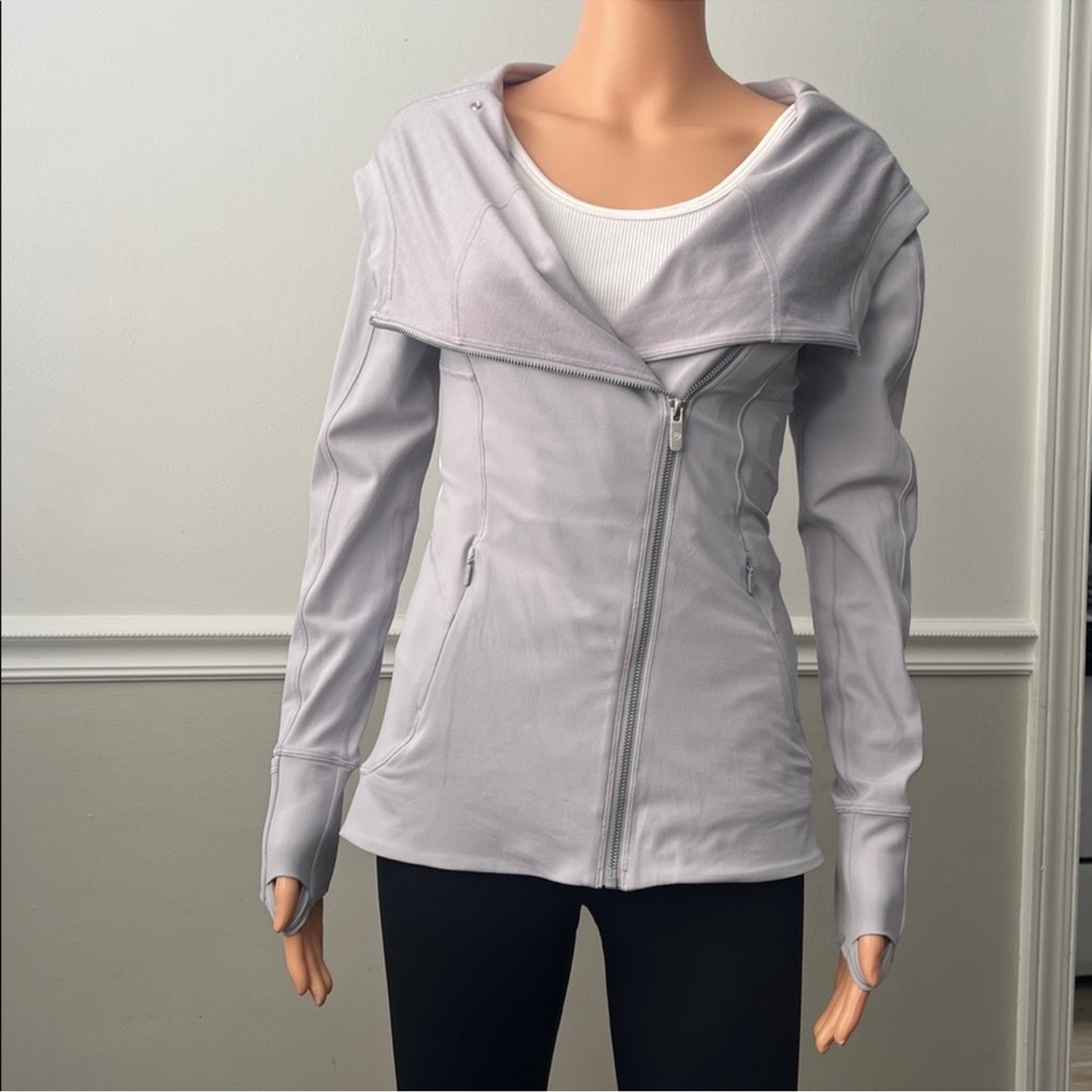 Lululemon Every Journey Hoodie II
Iced Iris